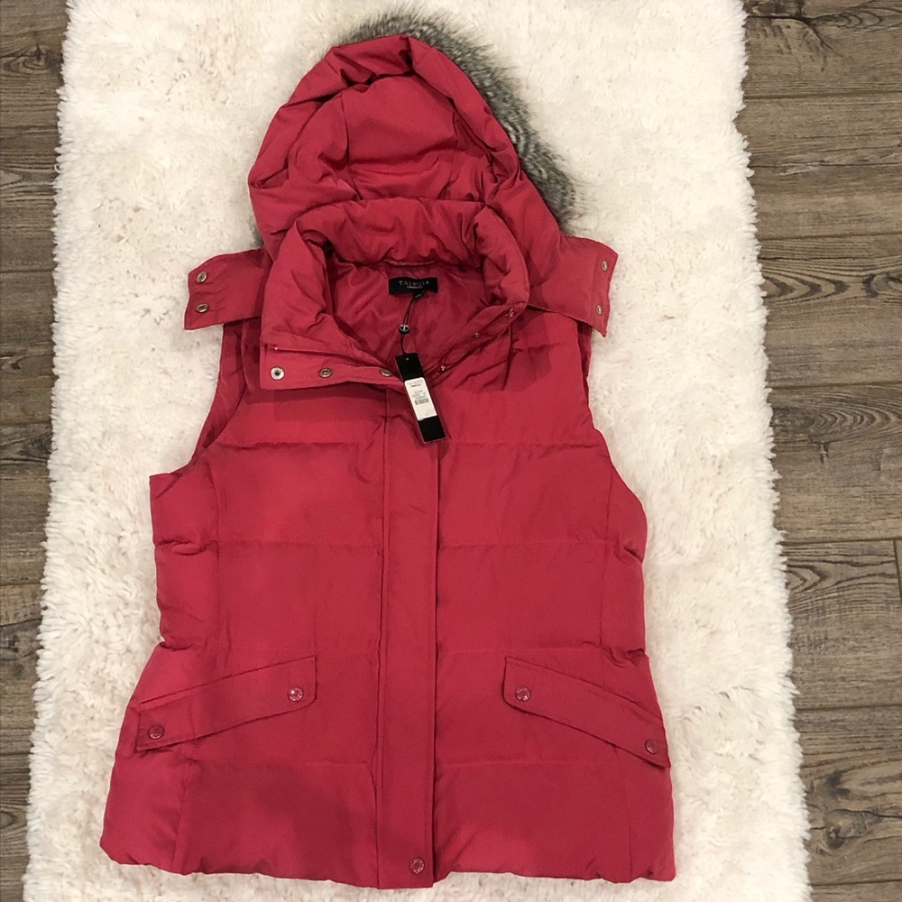 Pink vest with hood